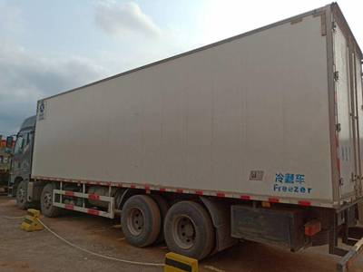 冷藏運(yùn)輸設(shè)備選購(gòu)指南 從二手冷藏車到前四后八的專業(yè)解析